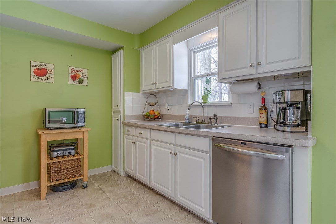 1140 West Miner Road Mayfield Heights, OH 44124 - Photo 5 of 26