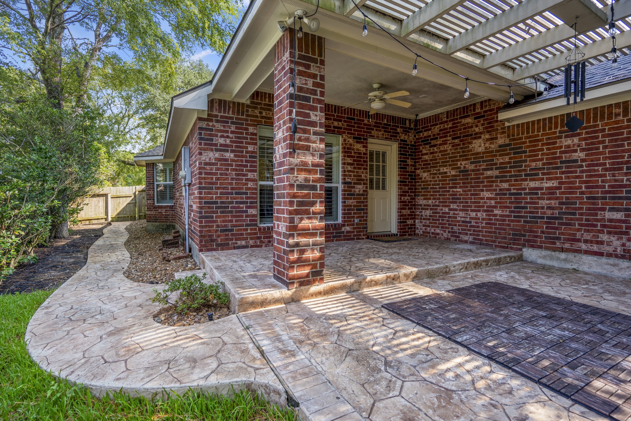 15 Heron Hollow Court Spring, TX 77382 - Photo 39 of 42 a view of outdoor space