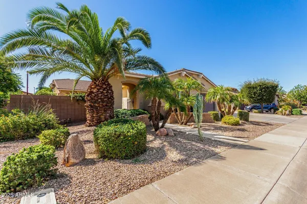 $3,300 | 2585 East Carob Drive, Gilbert, AZ 85298