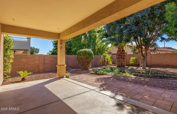 $3,300 | 2585 East Carob Drive, Gilbert, AZ 85298