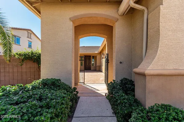 $3,300 | 2585 East Carob Drive, Gilbert, AZ 85298
