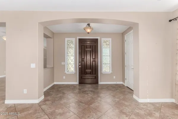 $3,300 | 2585 East Carob Drive, Gilbert, AZ 85298