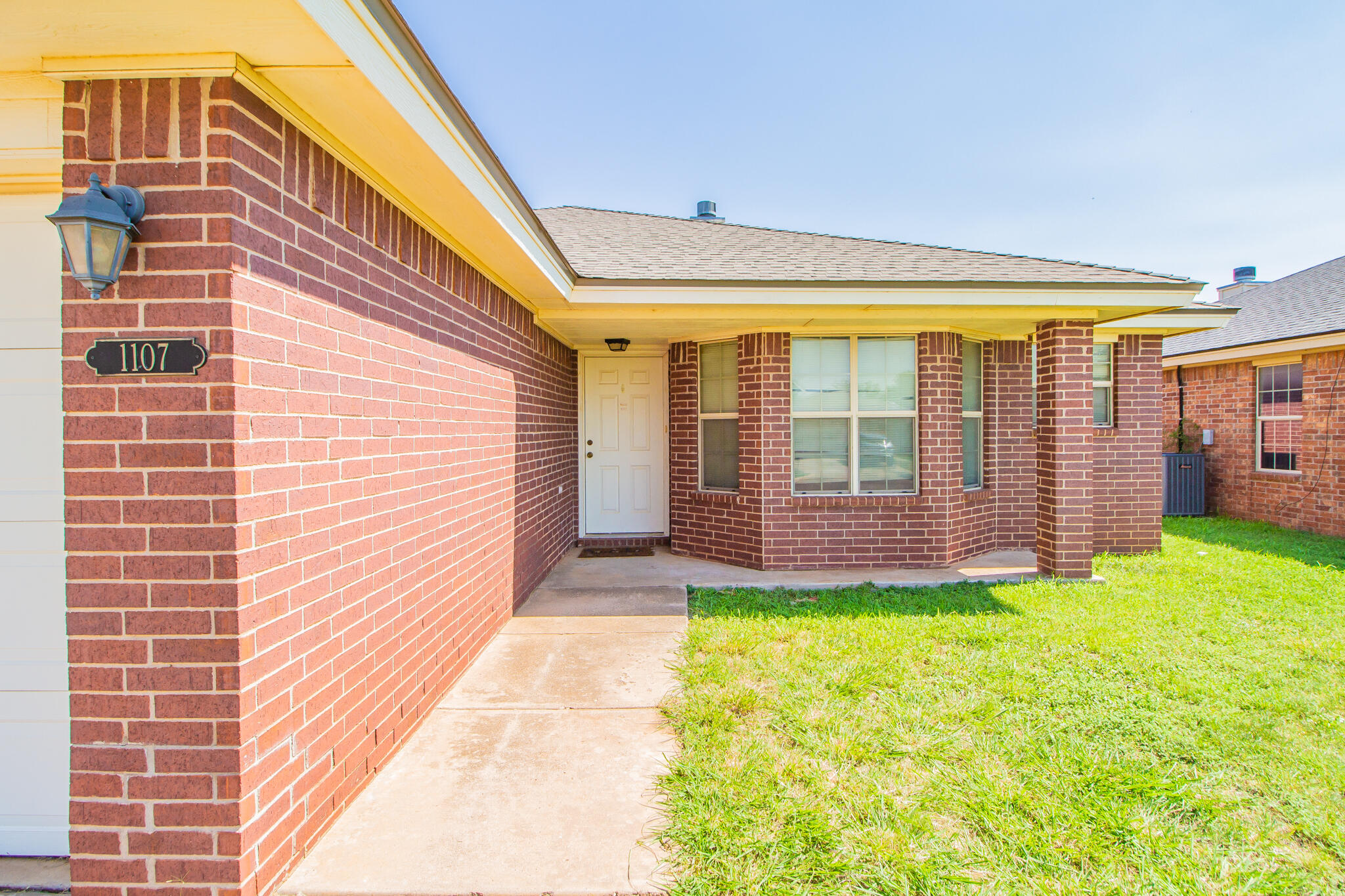 1107 77th Street Lubbock, TX 79423 - Photo 2 of 18 IMG_9530