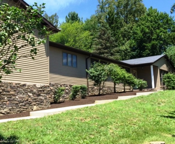 1524 Harmony Road Akron, OH 44333 - Photo 2 of 20