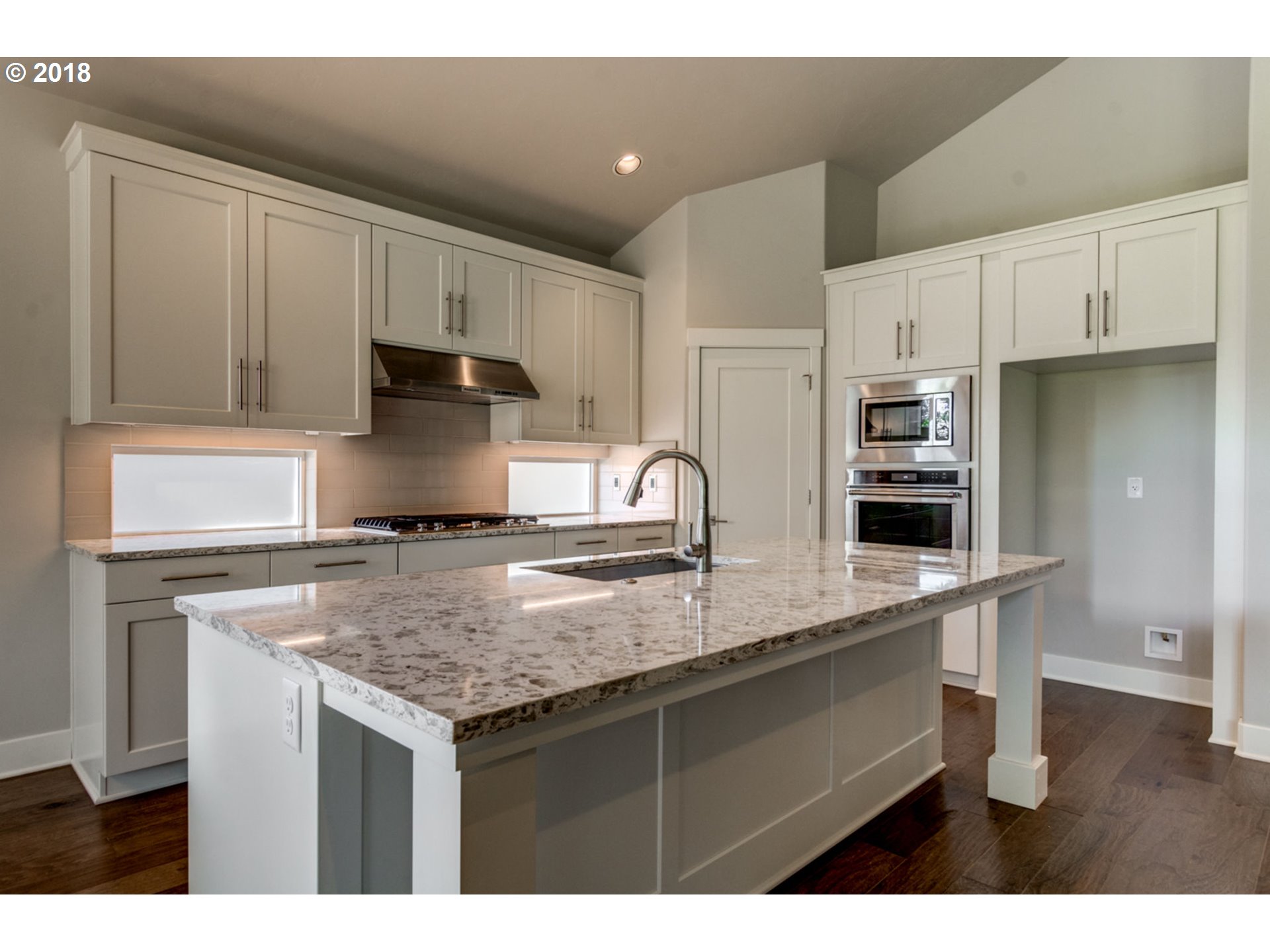 7525 Southwest Honor Loop Wilsonville, OR 97070 - Photo 11 of 28 Gallery Image 11