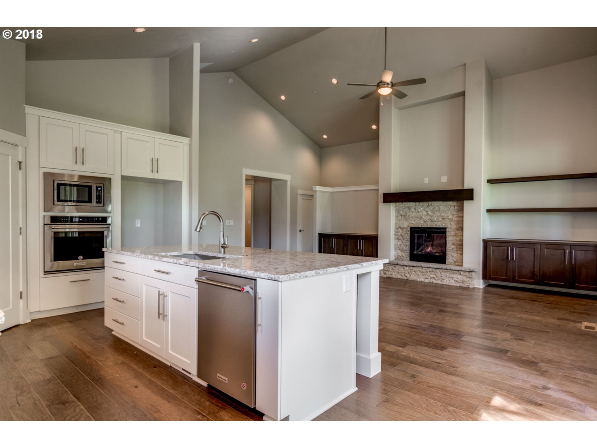 7525 Southwest Honor Loop Wilsonville, OR 97070 - Photo 12 of 28 Gallery Image 12