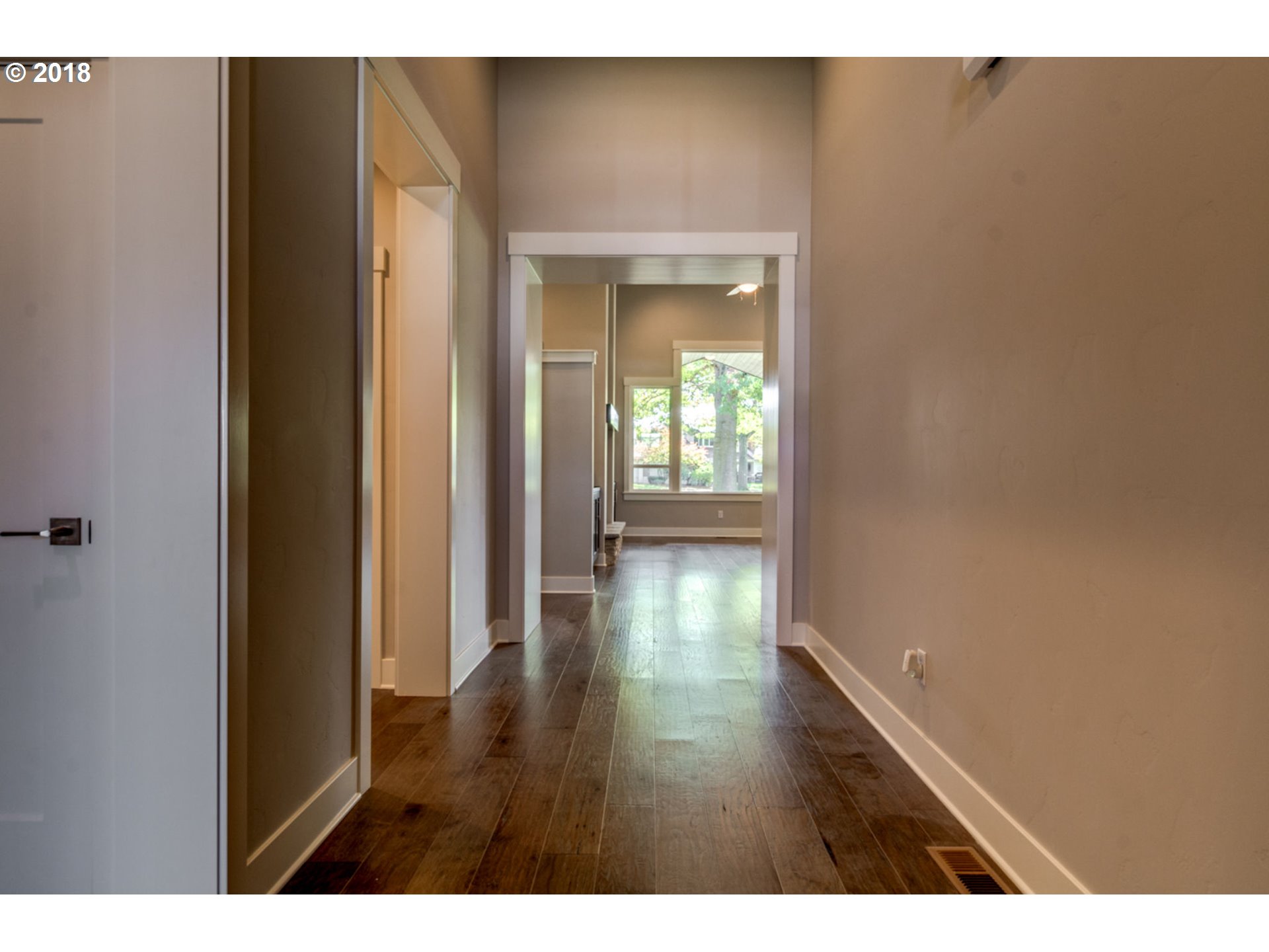 7525 Southwest Honor Loop Wilsonville, OR 97070 - Photo 5 of 28 Gallery Image 5