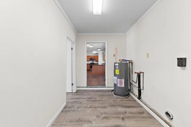 an empty room with closet