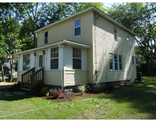 17 Dunhill Avenue Springfield, MA 01151 - Photo 2 of 23