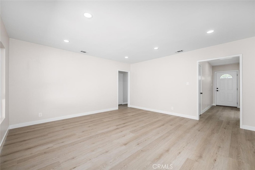 3819 North Studebaker Road Long Beach, CA 90808 - Photo 7 of 62 Living Room