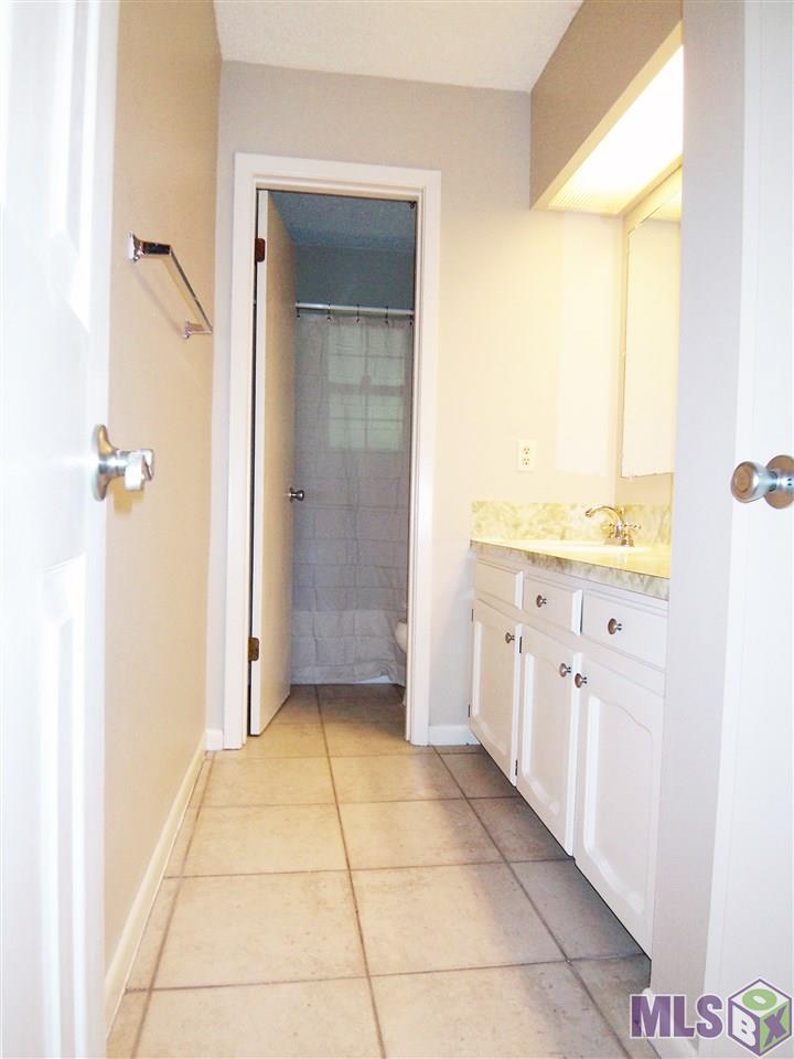 7621 O'Neal Road Baton Rouge, LA 70817 - Photo 7 of 12 Gallery Image 7