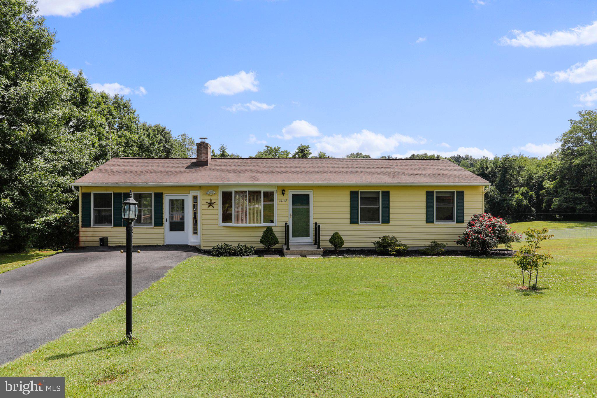 16143 Spade Road Hagerstown, MD 21740 - Photo 1 of 35