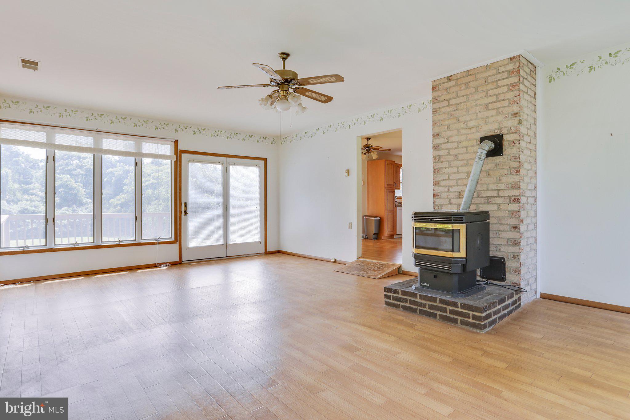 16143 Spade Road Hagerstown, MD 21740 - Photo 2 of 35