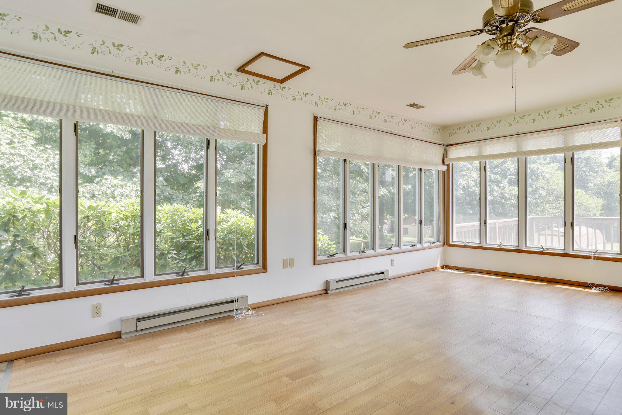 16143 Spade Road Hagerstown, MD 21740 - Photo 4 of 35