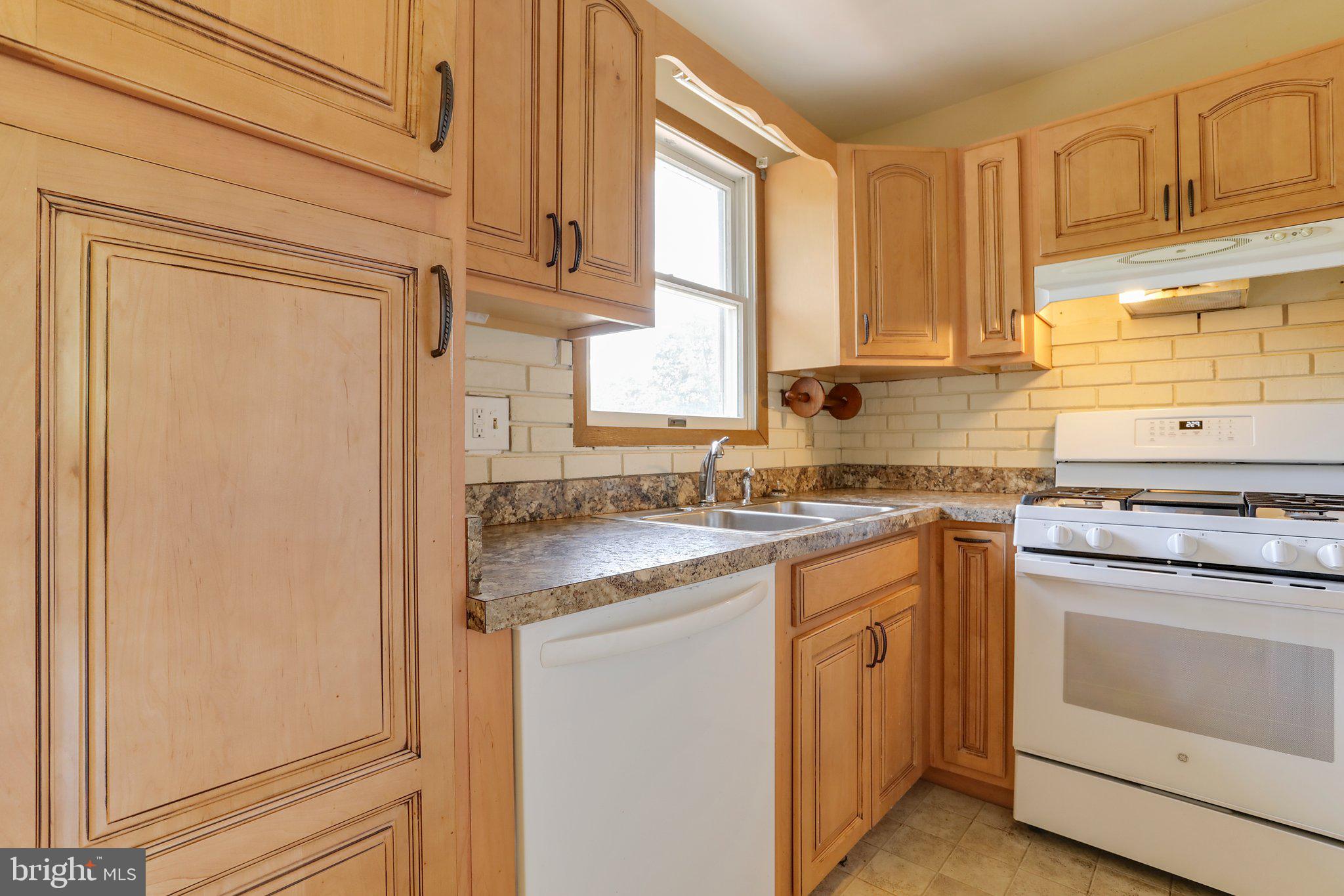 16143 Spade Road Hagerstown, MD 21740 - Photo 6 of 35