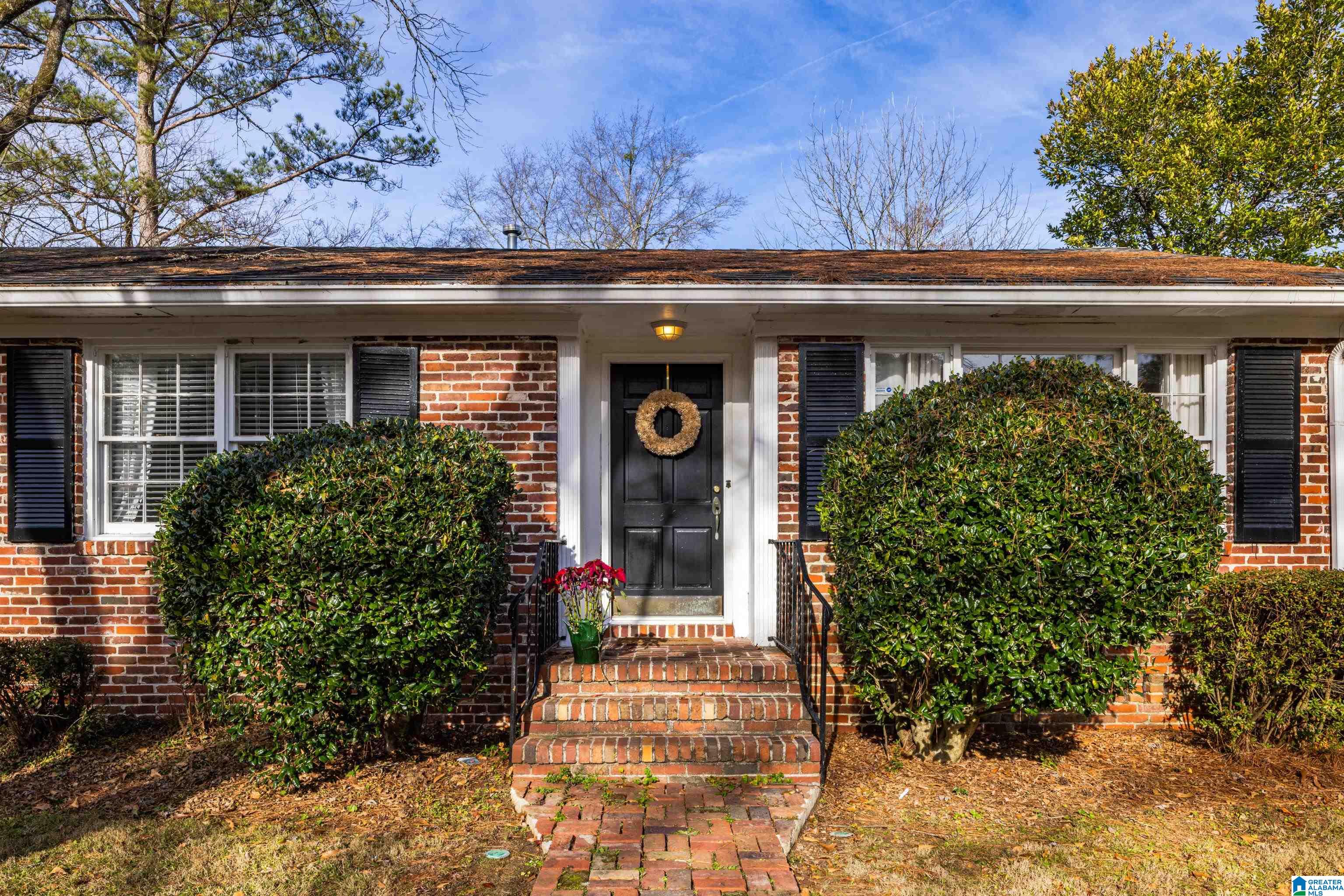 4260 MountainDale Road Birmingham, AL 35213 - Photo 4 of 36