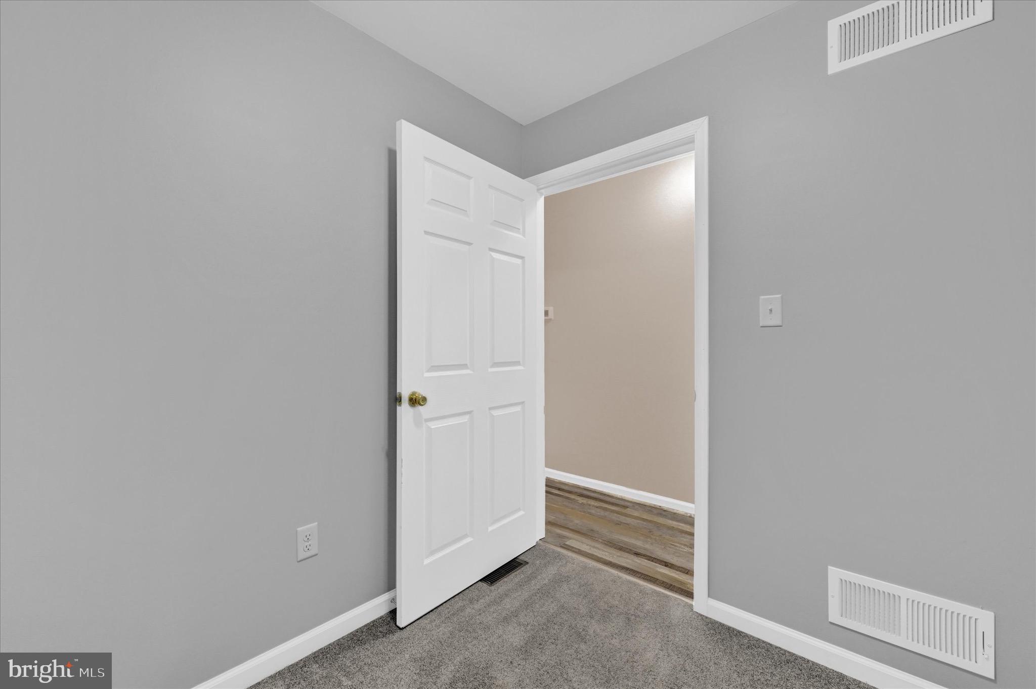 4080 St Paul Road Hampstead, MD 21074 - Photo 11 of 40