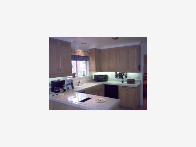 230 Mistletoe Road Los Gatos, CA 95032 - Photo 4 of 9 Gallery Image 4