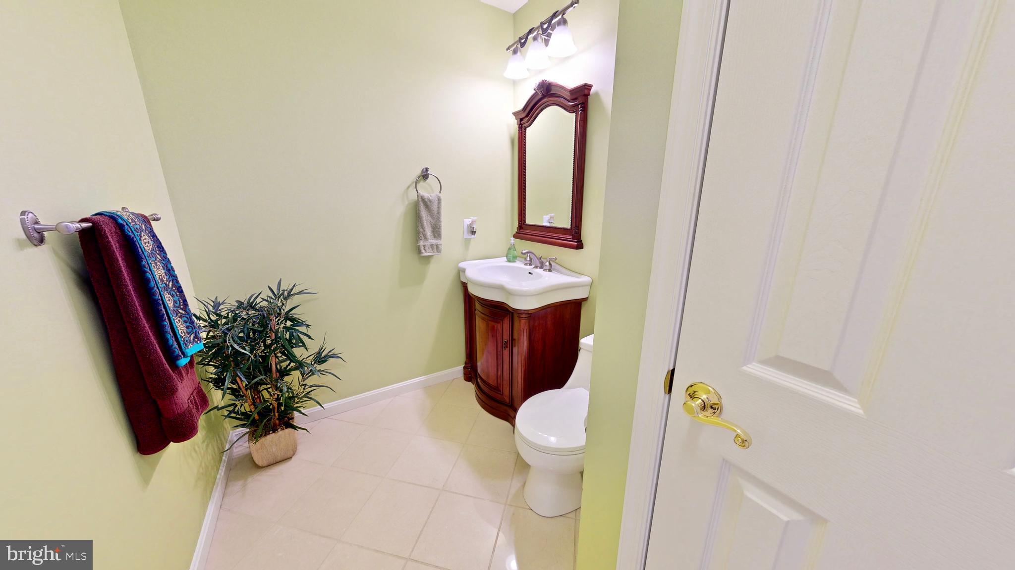 12220 Potomac View Road Newburg, MD 20664 - Photo 20 of 62 Main Level - Half Bath