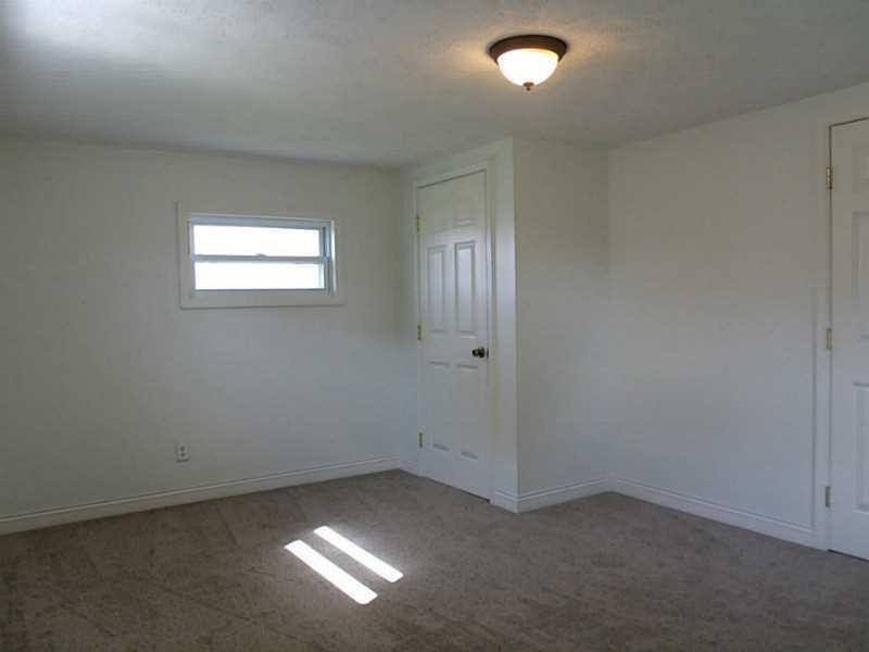 5327 Old Columbus Road Springfield, OH 45502 - Photo 11 of 17