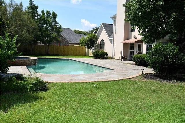 $549,777 | 6313 Tennyson Oaks Lane, Alexandria, LA 71301