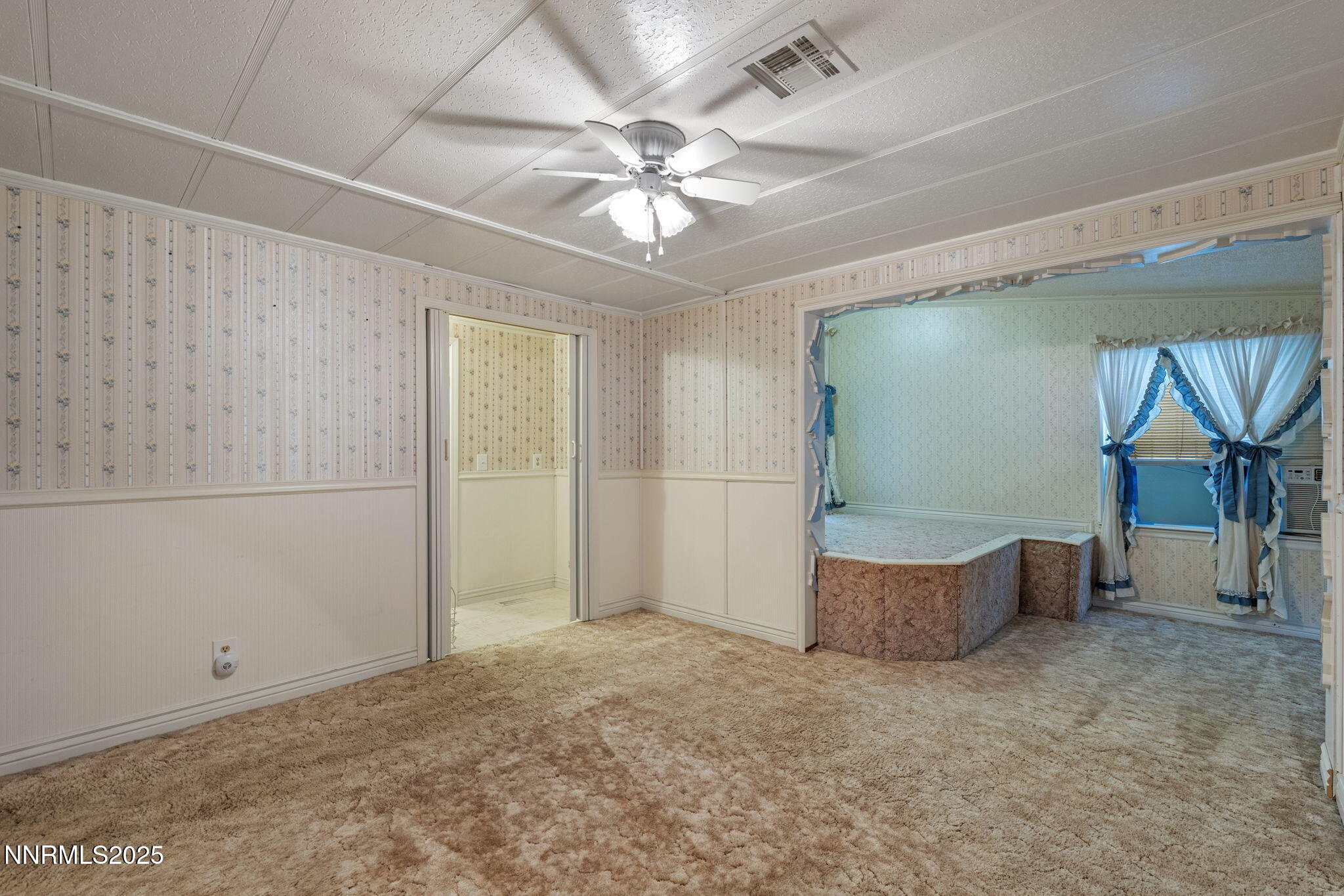 180 Staci Way Sun Valley, NV 89433 - Photo 31 of 71 31-web-or-mls-DSC01543