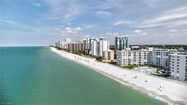 $14,000 | 3443 Gulf Shore Boulevard North, Unit 809, Naples, FL 34103