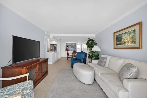 $14,000 | 3443 Gulf Shore Boulevard North, Unit 809, Naples, FL 34103