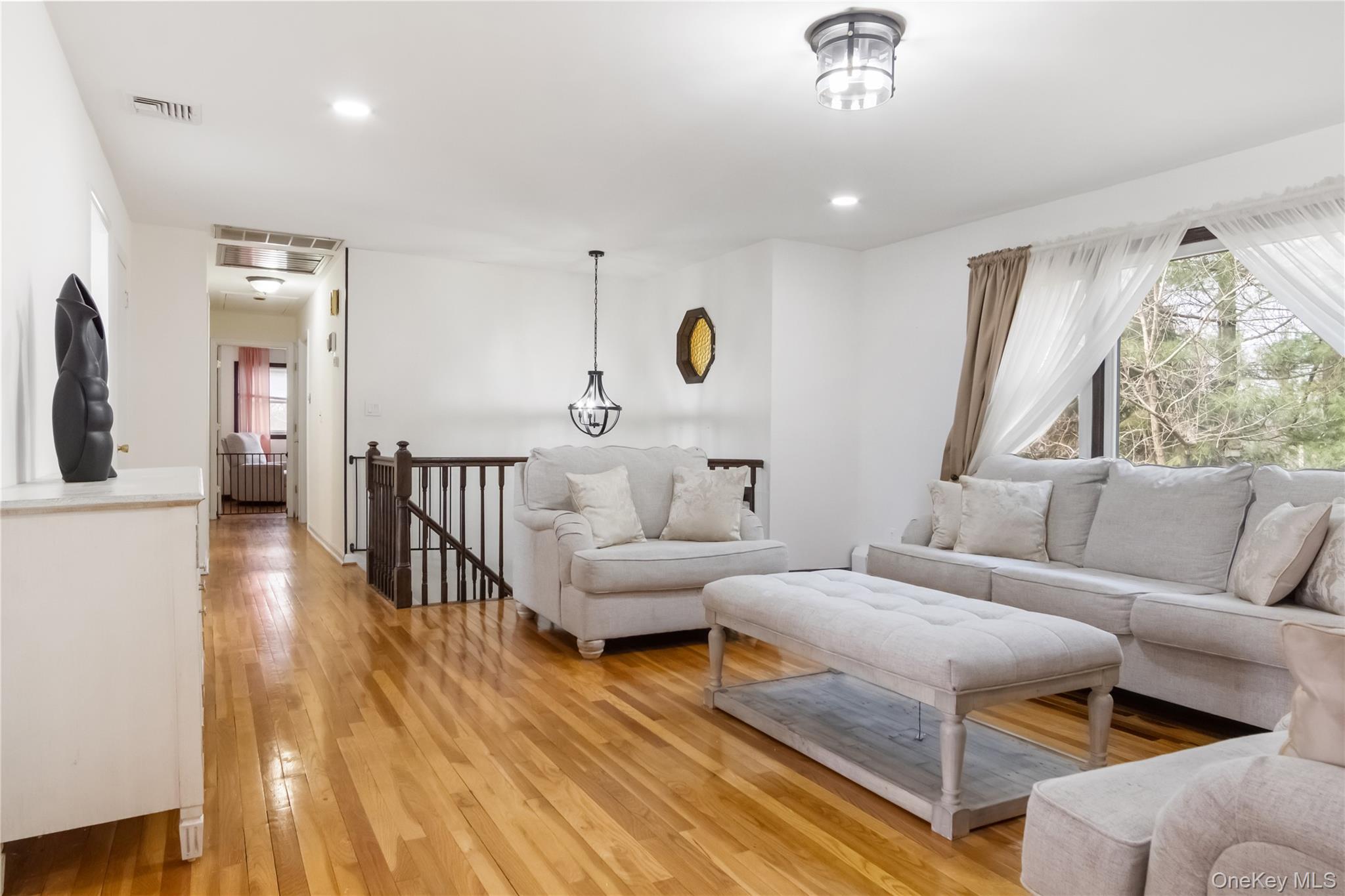 284 Ridge Road New City, NY 10956 - Photo 5 of 36