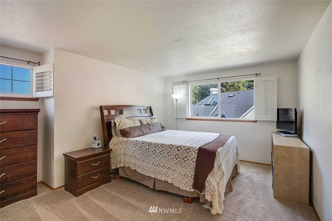 10415 Southeast 187th Place Renton, WA 98055 - Photo 13 of 24