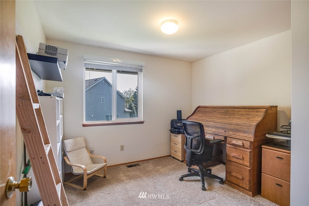 10415 Southeast 187th Place Renton, WA 98055 - Photo 16 of 24