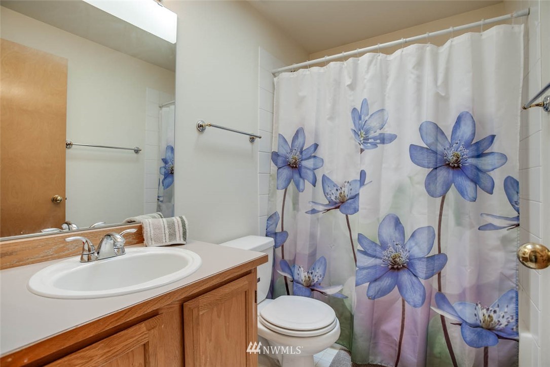 10415 Southeast 187th Place Renton, WA 98055 - Photo 18 of 24