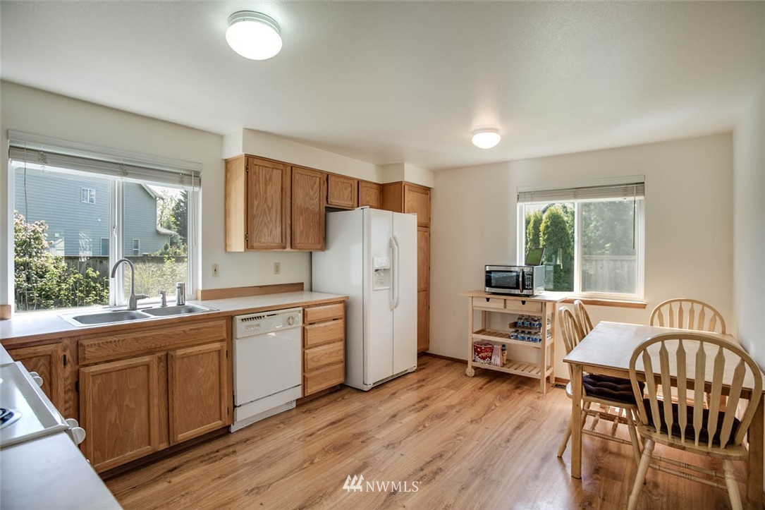 10415 Southeast 187th Place Renton, WA 98055 - Photo 7 of 24