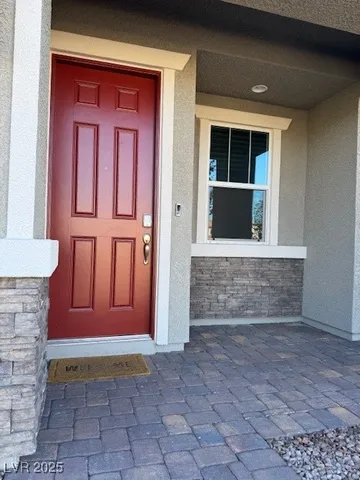 $2,000 | 534 Celebratory Place, Henderson, NV 89011