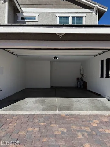 $2,000 | 534 Celebratory Place, Henderson, NV 89011