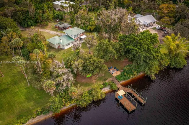 $1,085,000 | 671 Live Oak Lane, LaBelle, FL 33935