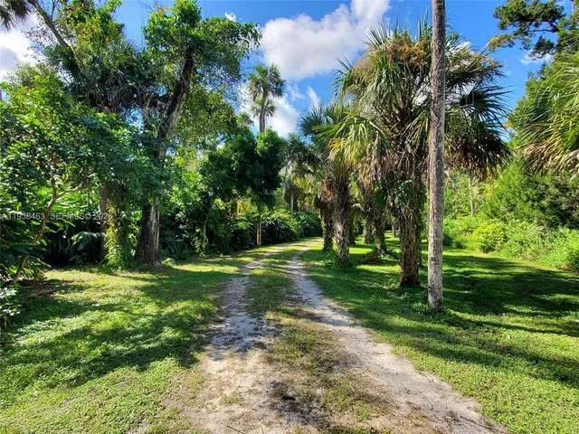 $1,085,000 | 671 Live Oak Lane, LaBelle, FL 33935