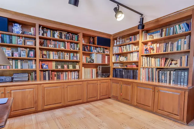 $649,900 | 47 Birch Hill Road, Temple, NH 03084