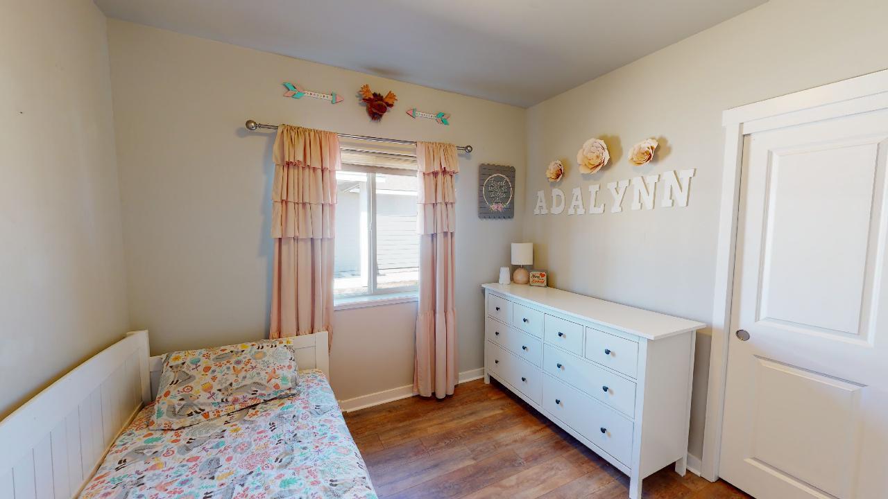 16475 Bassett Road La Pine, OR 97739 - Photo 19 of 25 Bedroom 2