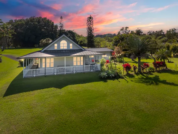 $1,950,000 | 44 Kaupakalua Road, Haiku, HI 96708