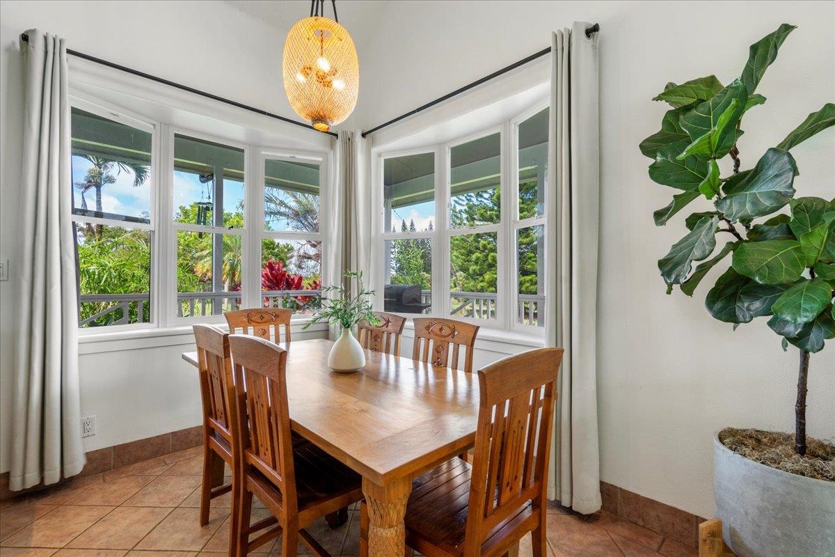 44 Kaupakalua Road Haiku, HI 96708 - Photo 20 of 48 a view of a dining room with furniture window and outside view
