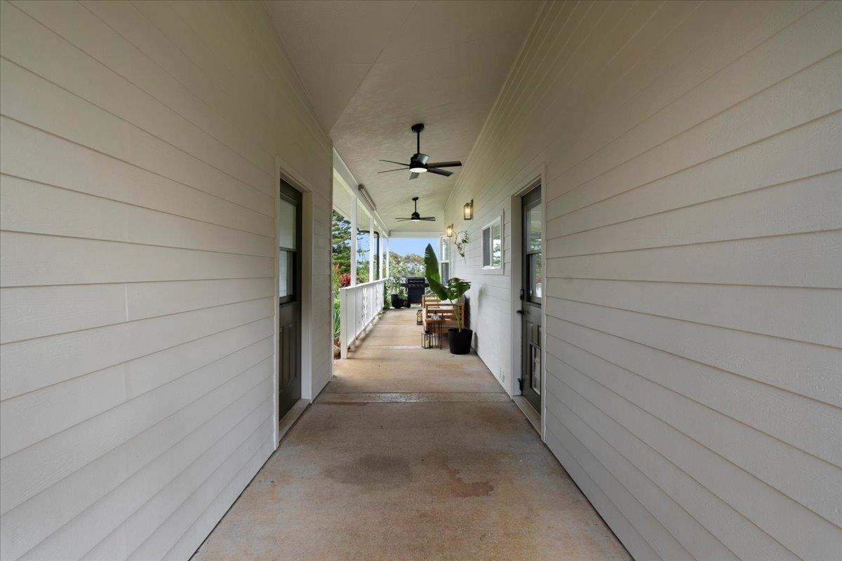 44 Kaupakalua Road Haiku, HI 96708 - Photo 31 of 48 a view of a porch