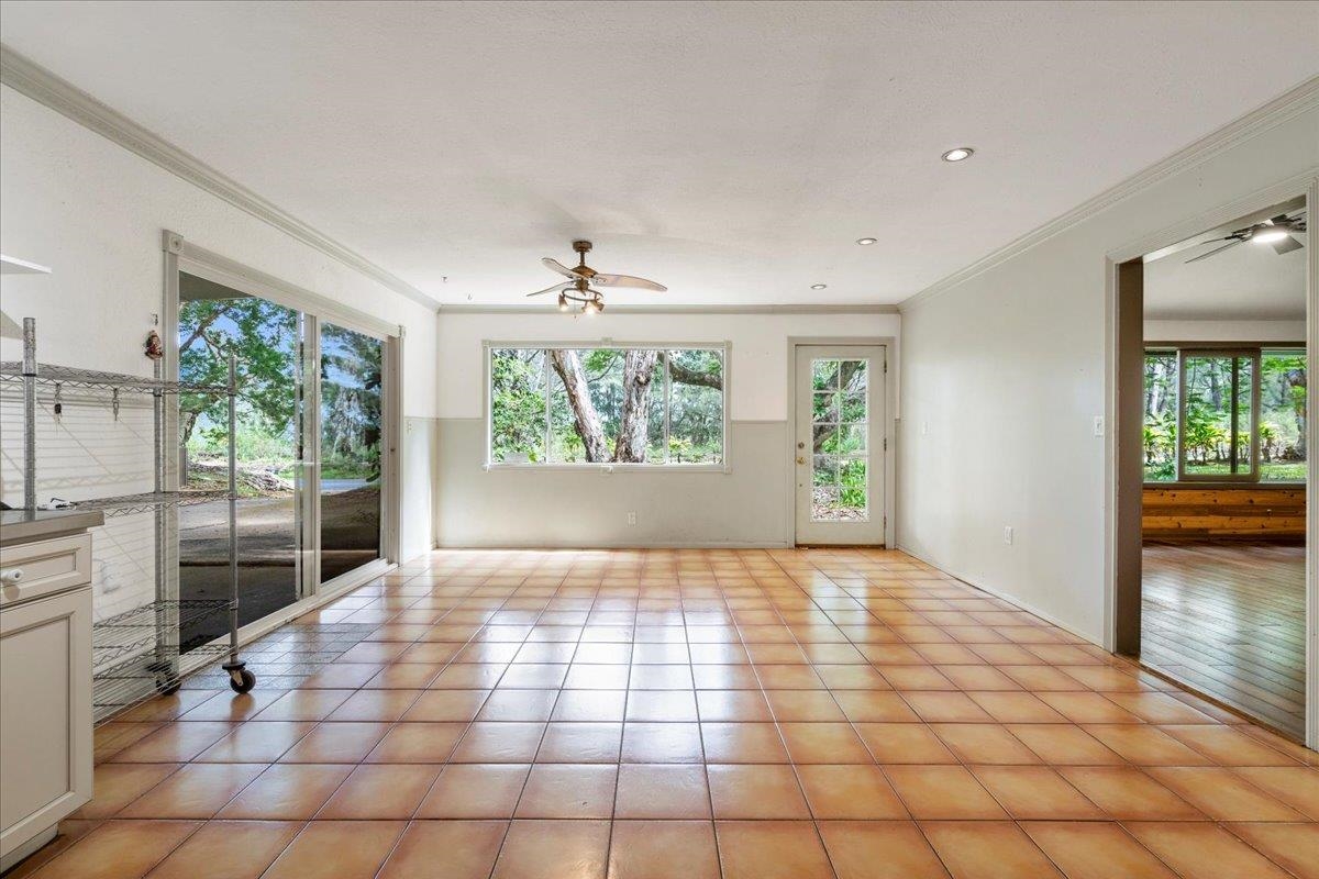 44 Kaupakalua Road Haiku, HI 96708 - Photo 38 of 48 a view of an empty room with a window