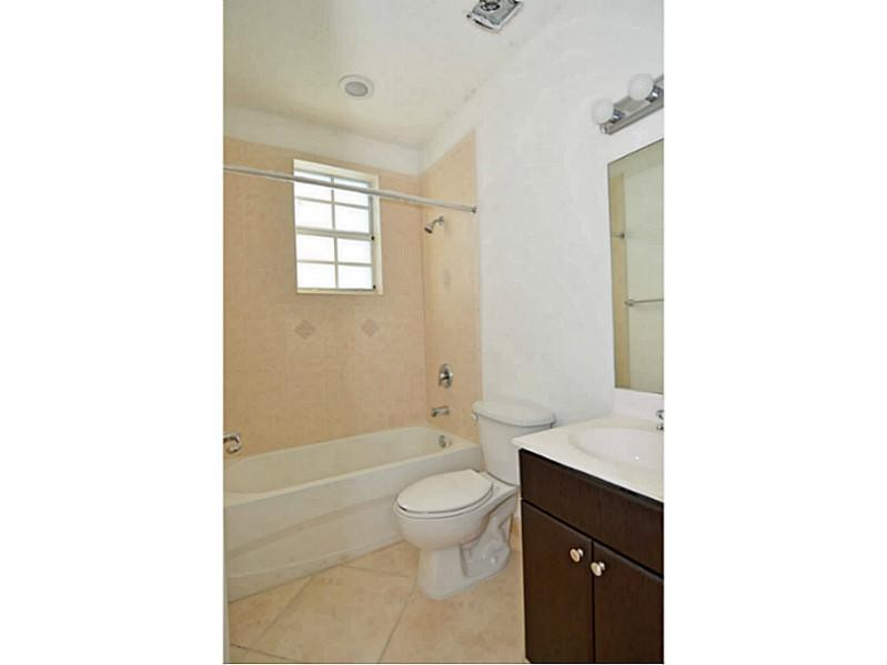 10336 Southwest Sandalfoot Boulevard, Unit 5 Boca Raton, FL 33428 - Photo 12 of 13 Bathroom