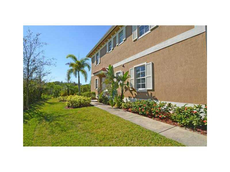 10336 Southwest Sandalfoot Boulevard, Unit 5 Boca Raton, FL 33428 - Photo 2 of 13 Exterior Front