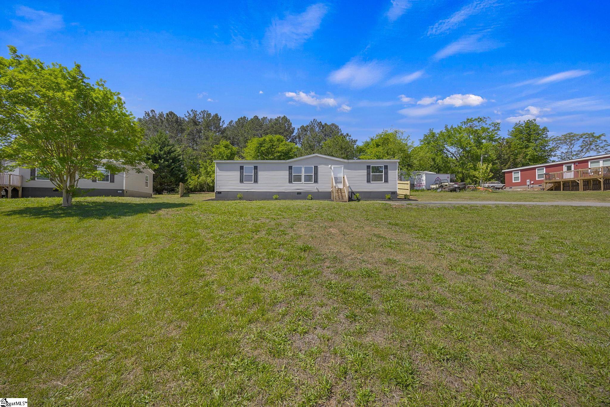 375 Griggs Road Six Mile, SC 29682 - Photo 4 of 37