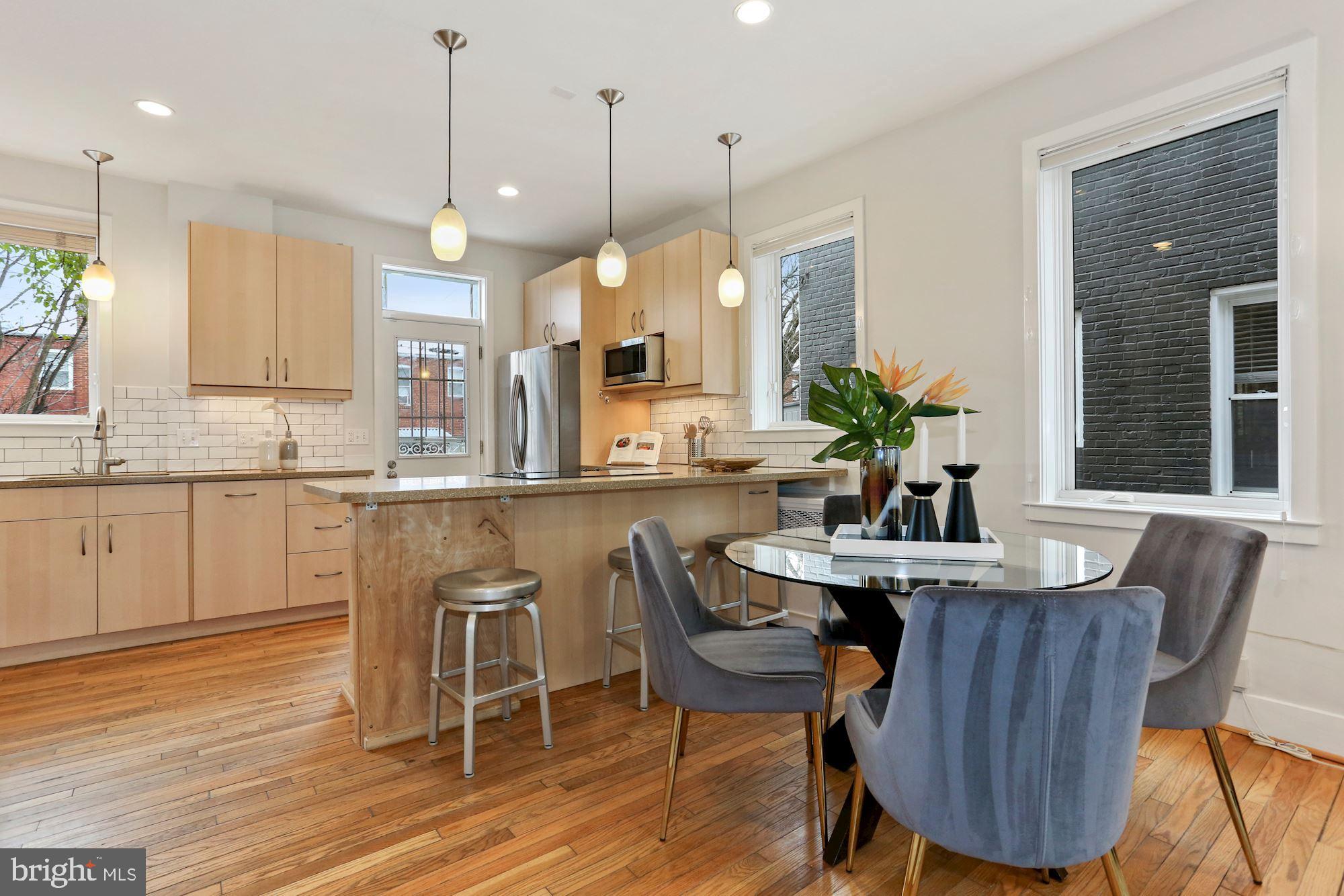 528 Roxboro Place Northwest Washington, DC 20011 - Photo 3 of 31