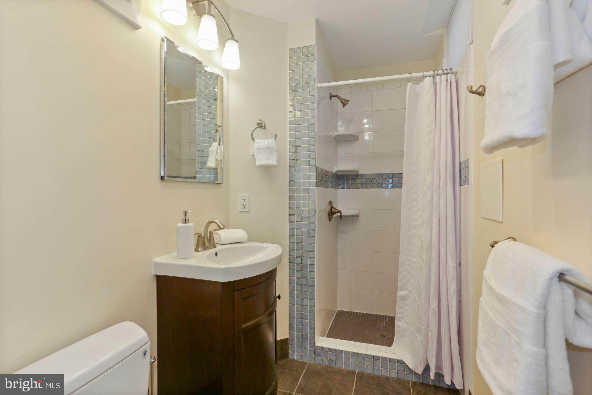 528 Roxboro Place Northwest Washington, DC 20011 - Photo 25 of 31