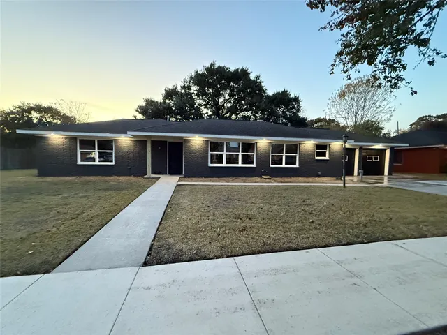 front view of house with a yard