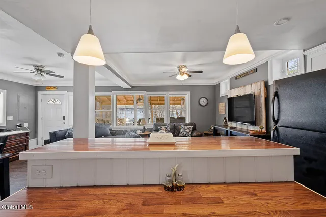 $820,000 | 934 South Shore Road, Edinburg, NY 12134